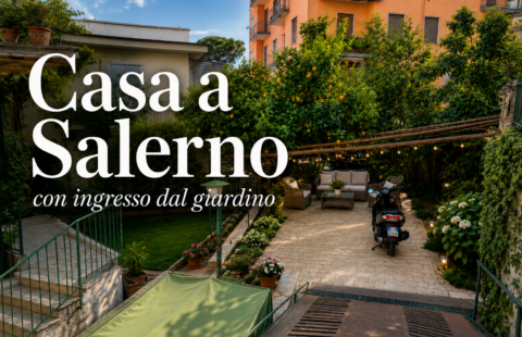 Una casa a Salerno dove parcheggi, attraversi il giardino e sei a casa.